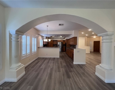 678 Kentons Run Avenue - Photo Thumbnail 9