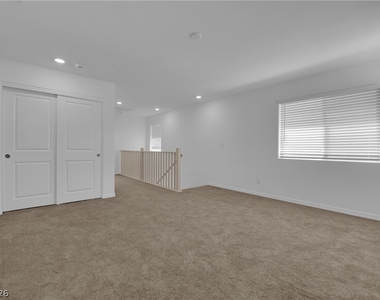 5925 Obsidian Sky Avenue - Photo Thumbnail 16