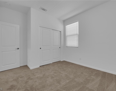 5925 Obsidian Sky Avenue - Photo Thumbnail 14