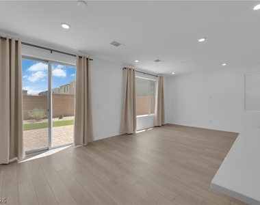 5925 Obsidian Sky Avenue - Photo Thumbnail 3
