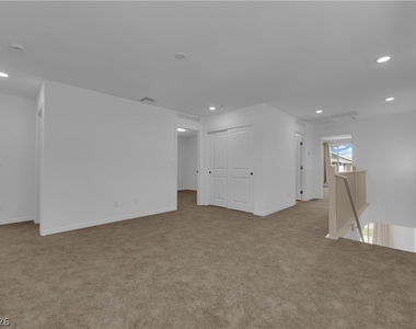 5925 Obsidian Sky Avenue - Photo Thumbnail 17