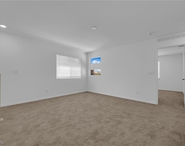 5925 Obsidian Sky Avenue - Photo Thumbnail 15