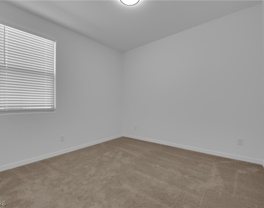 5925 Obsidian Sky Avenue - Photo Thumbnail 13