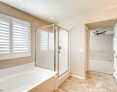 8117 Ancient Oaks Avenue - Photo Thumbnail 15