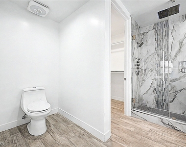 2405 W Serene Avenue - Photo Thumbnail 17