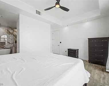 2405 W Serene Avenue - Photo Thumbnail 12