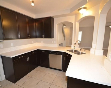 5920 Fly Fisher Street - Photo Thumbnail 6
