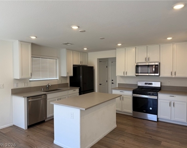 5299 Barcola Avenue - Photo Thumbnail 3