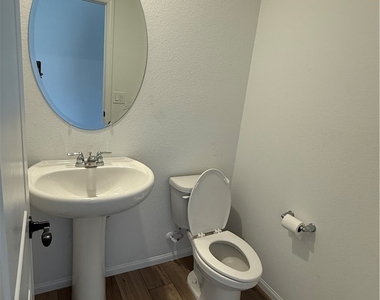 5299 Barcola Avenue - Photo Thumbnail 8