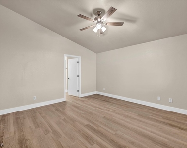 10306 Spider Rock Avenue - Photo Thumbnail 16