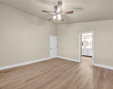 10306 Spider Rock Avenue - Photo Thumbnail 17