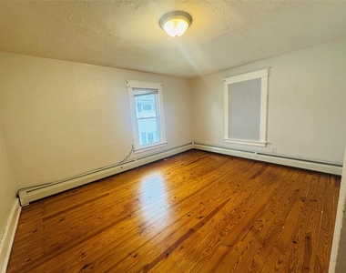 136 Melbourne St - Photo Thumbnail 13