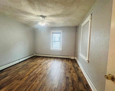 136 Melbourne St - Photo Thumbnail 16