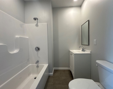 216 Main Street - Photo Thumbnail 7
