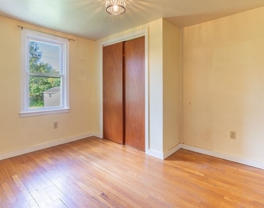104 Van Mara Drive - Photo Thumbnail 10