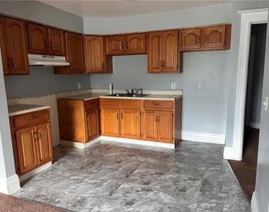 156 Cameron Street - Photo Thumbnail 3