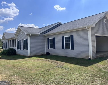 135 Hunt Road - Photo Thumbnail 4