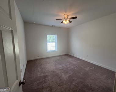 135 Hunt Road - Photo Thumbnail 23