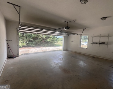 135 Hunt Road - Photo Thumbnail 5