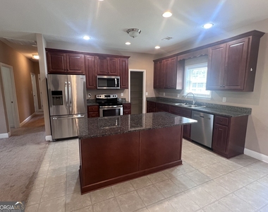 135 Hunt Road - Photo Thumbnail 7