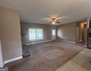 135 Hunt Road - Photo Thumbnail 10