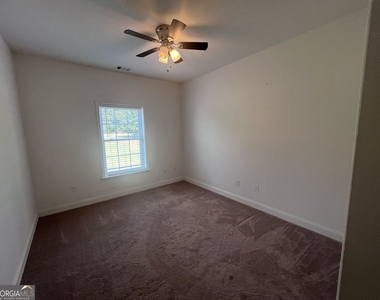 135 Hunt Road - Photo Thumbnail 19