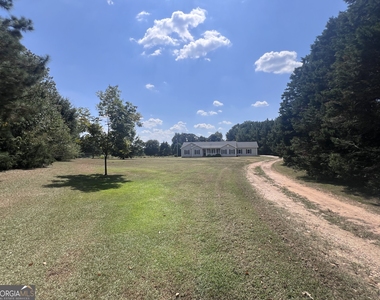 135 Hunt Road - Photo Thumbnail 1