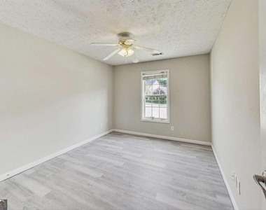 326 Canterbury Plac Drive - Photo Thumbnail 34