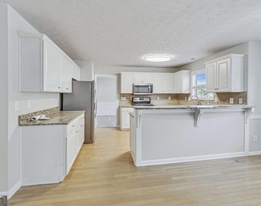 326 Canterbury Plac Drive - Photo Thumbnail 6