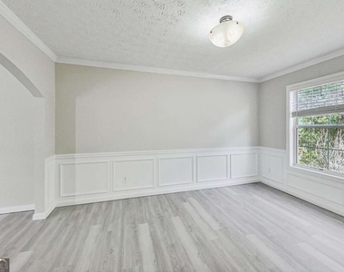 326 Canterbury Plac Drive - Photo Thumbnail 10