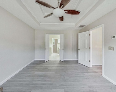 326 Canterbury Plac Drive - Photo Thumbnail 23