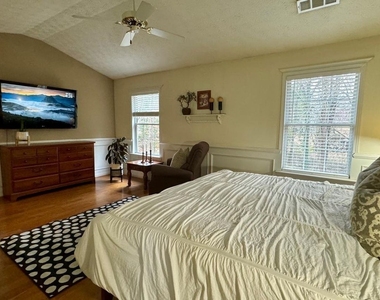 4361 Windmoor Drive Nw - Photo Thumbnail 10