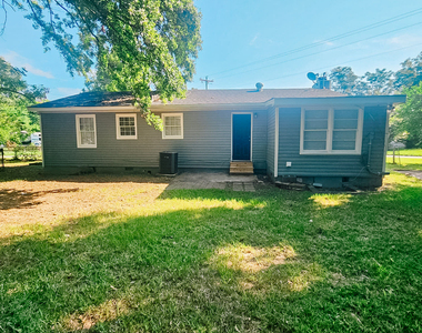 203 Briardale Avenue - Photo Thumbnail 10