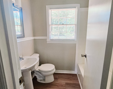 203 Briardale Avenue - Photo Thumbnail 6