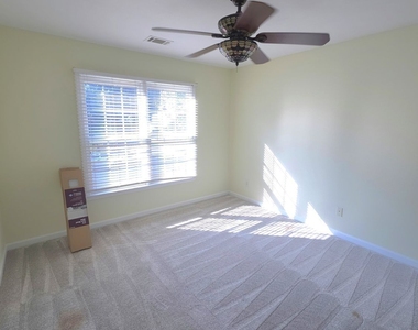1753 Wheat Grass Way - Photo Thumbnail 28