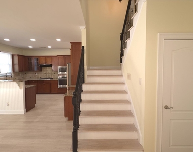 1753 Wheat Grass Way - Photo Thumbnail 13