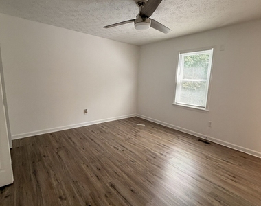 640 Valerie Circle - Photo Thumbnail 15