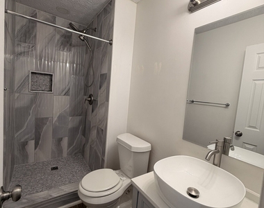640 Valerie Circle - Photo Thumbnail 17