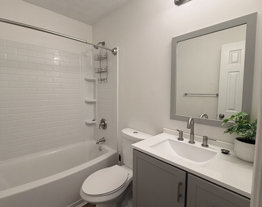 640 Valerie Circle - Photo Thumbnail 23