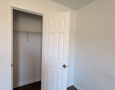640 Valerie Circle - Photo Thumbnail 20