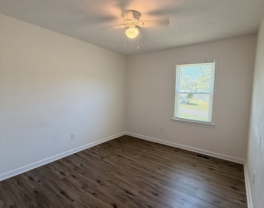 640 Valerie Circle - Photo Thumbnail 19