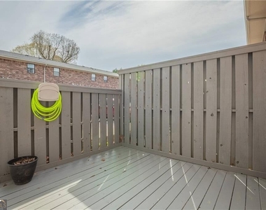 1235 Riverside Drive - Photo Thumbnail 39