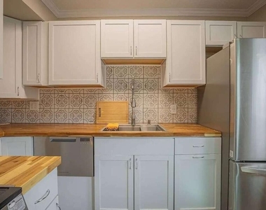 1235 Riverside Drive - Photo Thumbnail 12