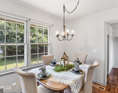 471 Moore - Photo Thumbnail 5