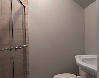 2415 Tenor Lane - Photo Thumbnail 16