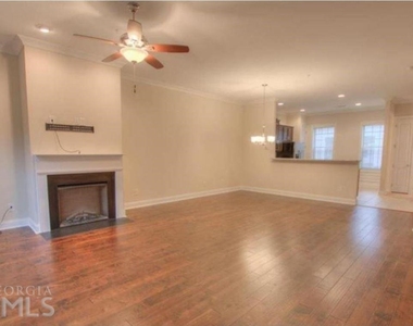 2415 Tenor Lane - Photo Thumbnail 6