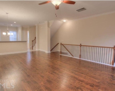 2415 Tenor Lane - Photo Thumbnail 5