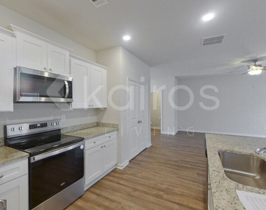3564 Bridgewood Drive - Photo Thumbnail 4