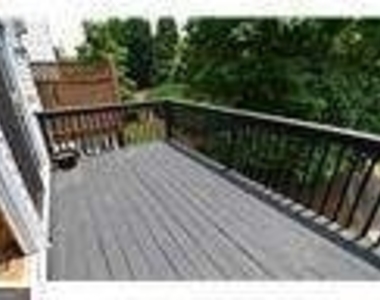 1002 Thornborough Drive - Photo Thumbnail 10