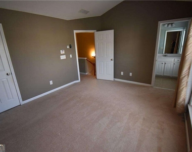 1002 Thornborough Drive - Photo Thumbnail 7